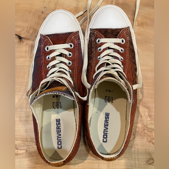 Converse Low Tops - Orange/Blue pattern Size 10 - Picture 7 of 13